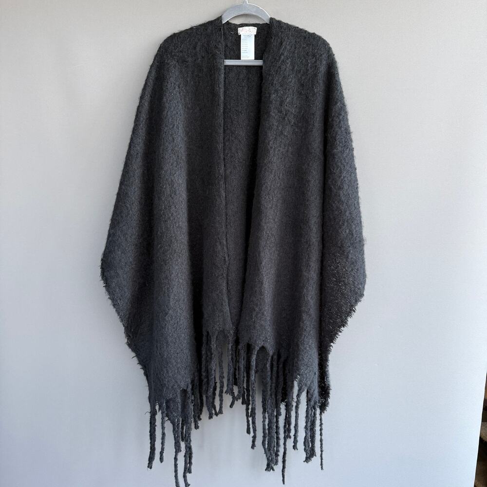 Free People Black sweater shawl poncho fringed - fuzzy - loose weave - one size - Picture 1 of 6